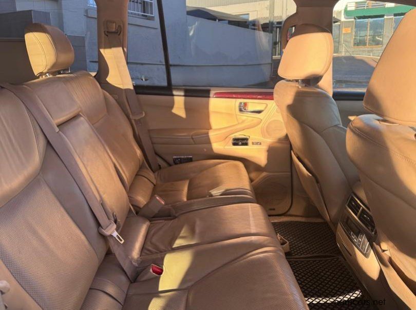 2011 Toyota Land Cruiser 200 VX V8 5.7 Petrol 4x4 pictures