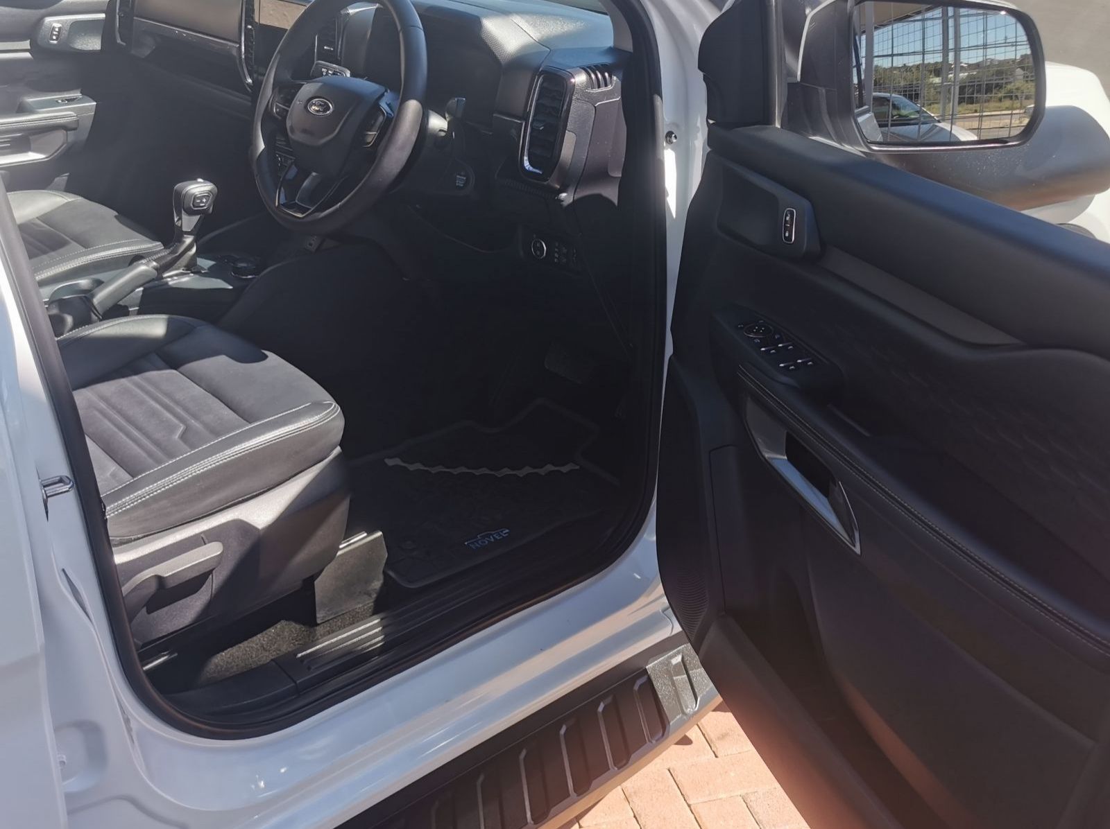 2023 Ford Ranger 2.0L Turbo D/Cab XLT 4x4 pictures