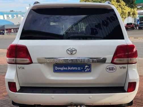 2010 Toyota Land Cruiser 200 V8 TD VX A/T pictures
