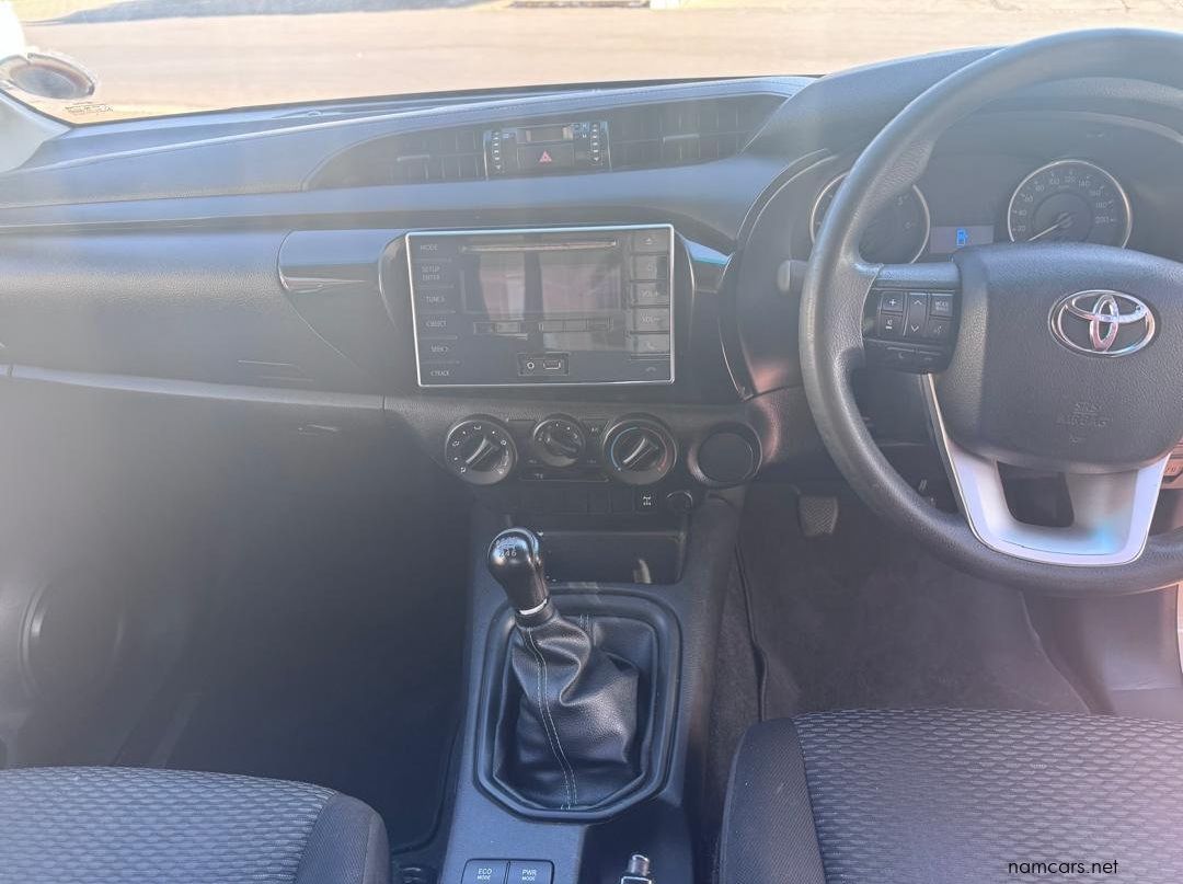 2016 Toyota Hilux 2.4 GD-6 RB SRX Single Cab pictures