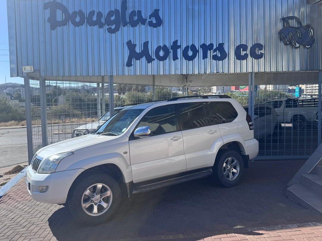 Used Toyota Prado VX 4.0 V6 A/T for sale in Windhoek, Namibia
