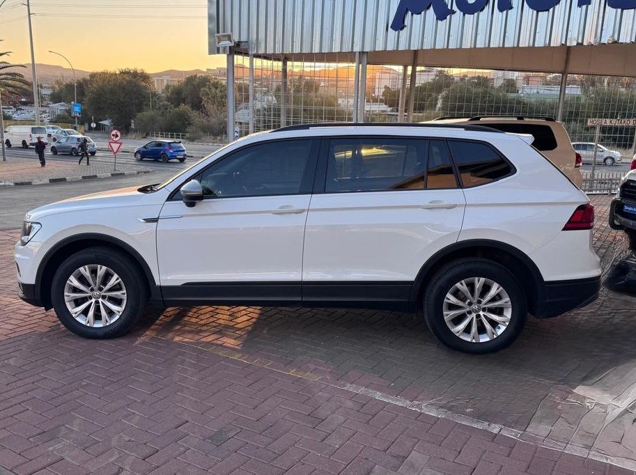 2020 Volkswagen Tiguan Allspace 1.4 TSI Trendline DSG (110kW) pictures