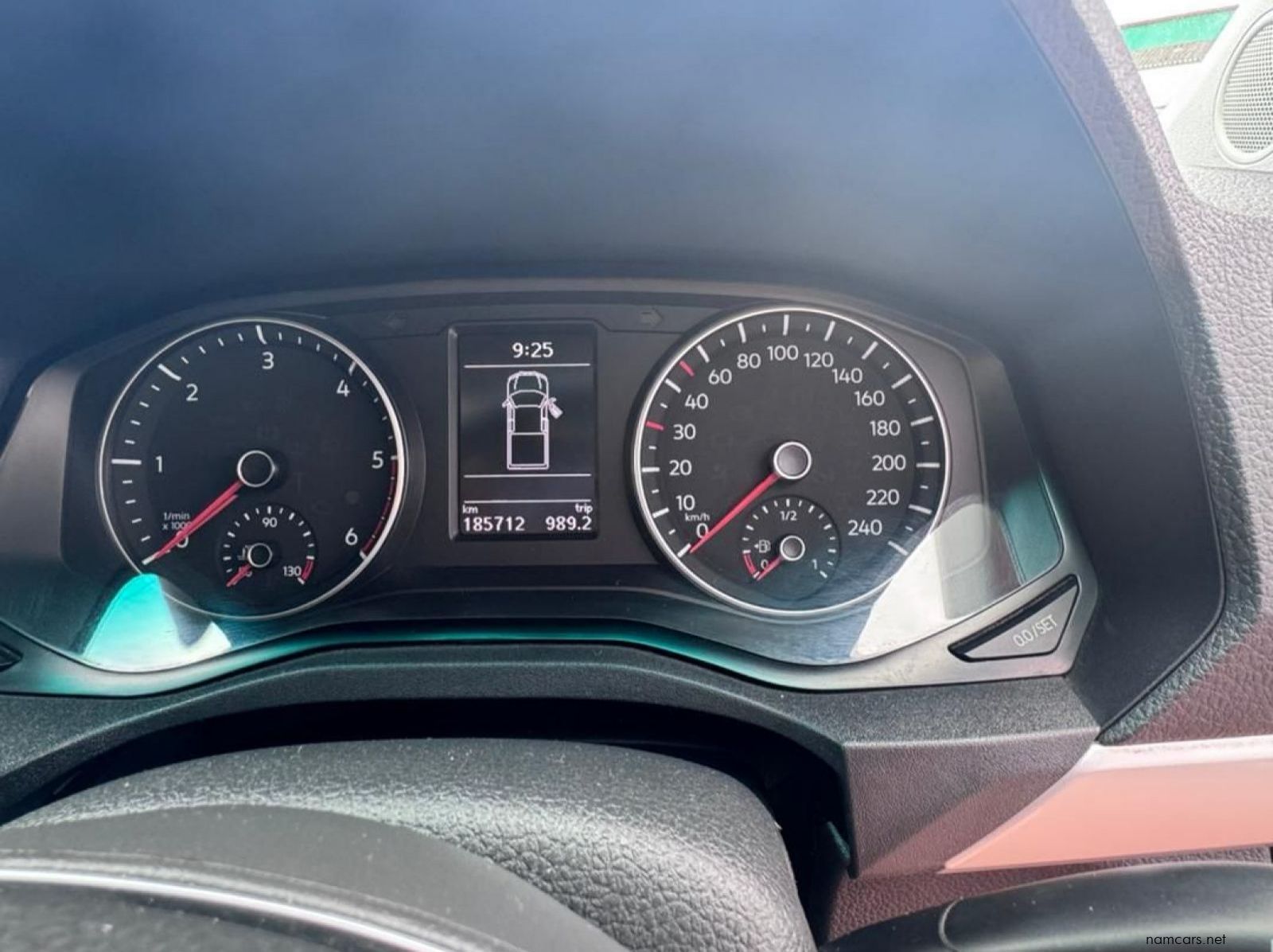 2019 Volkswagen Amarok V6 TDI 4Motion pictures