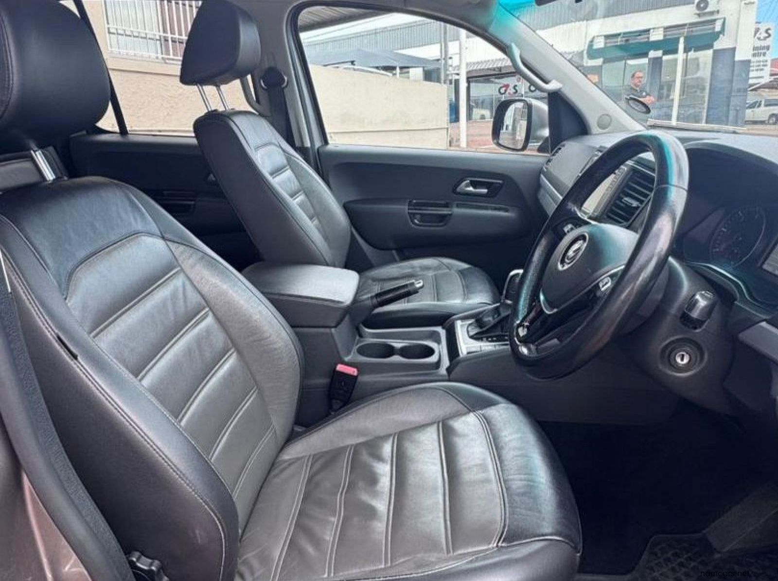 2019 Volkswagen Amarok V6 TDI 4Motion pictures