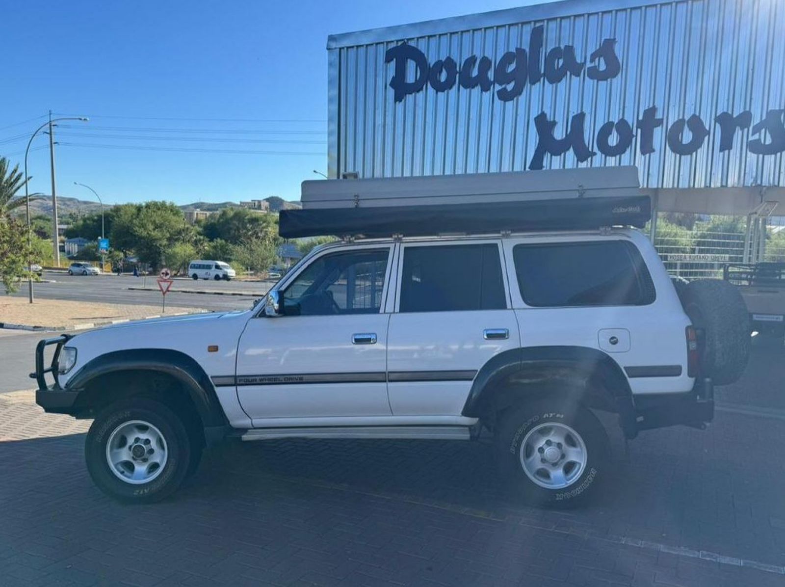 1996 Toyota Land Cruiser 80 Series GX, 6-Cylinder 4.2 Diesel pictures