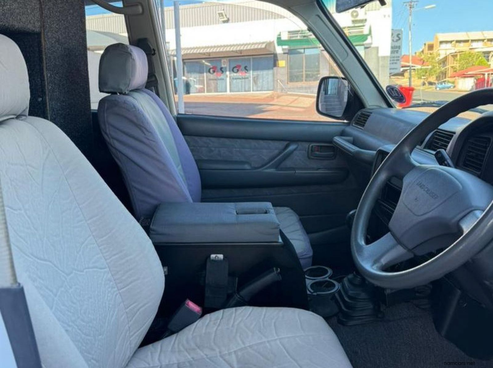 1996 Toyota Land Cruiser 80 Series GX, 6-Cylinder 4.2 Diesel pictures