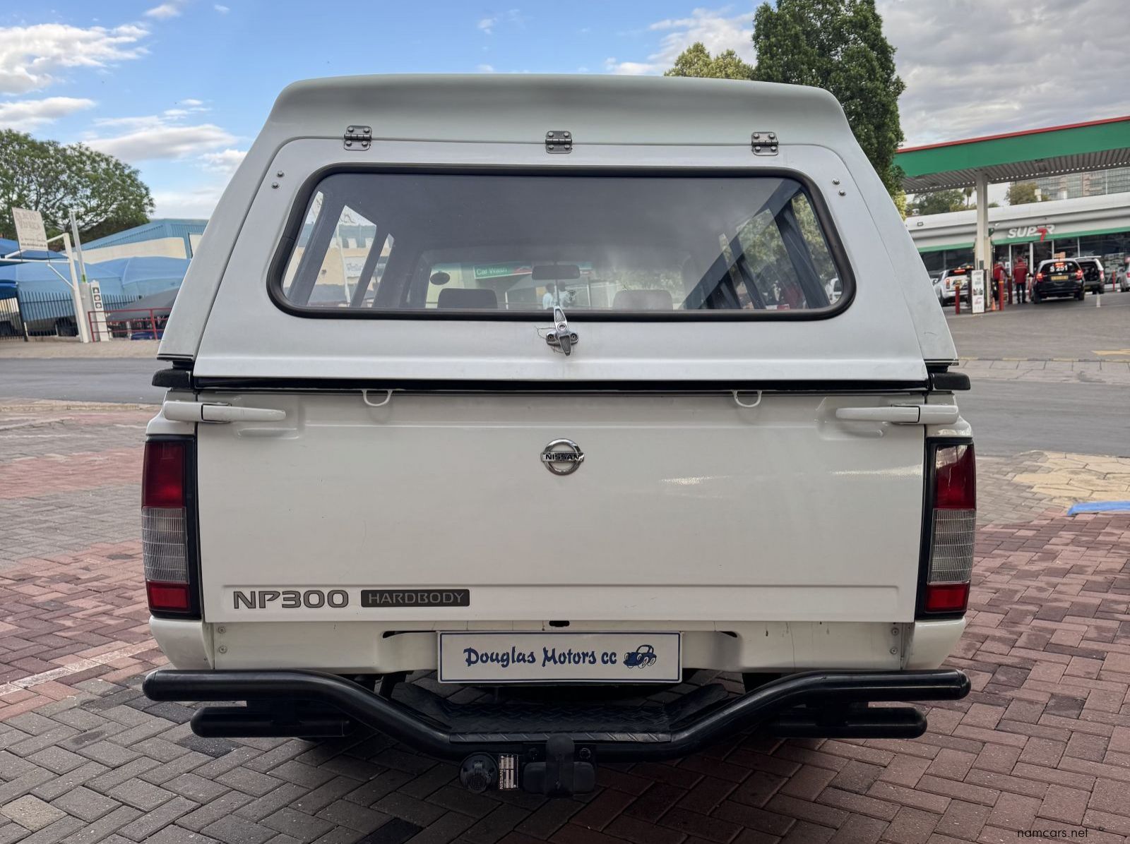 2016 Nissan NP300 Hardbody 2.0i LWB S/C pictures