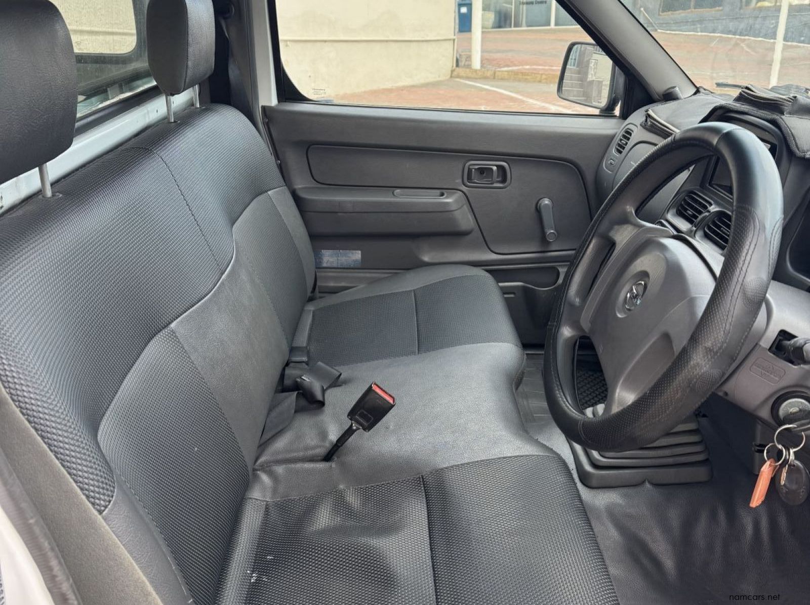 2016 Nissan NP300 Hardbody 2.0i LWB S/C pictures