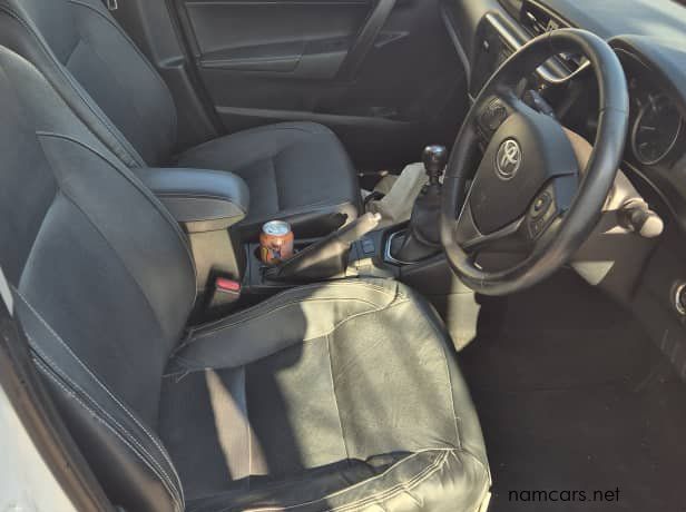 2017 Toyota Corolla 1.8 Exclusive pictures