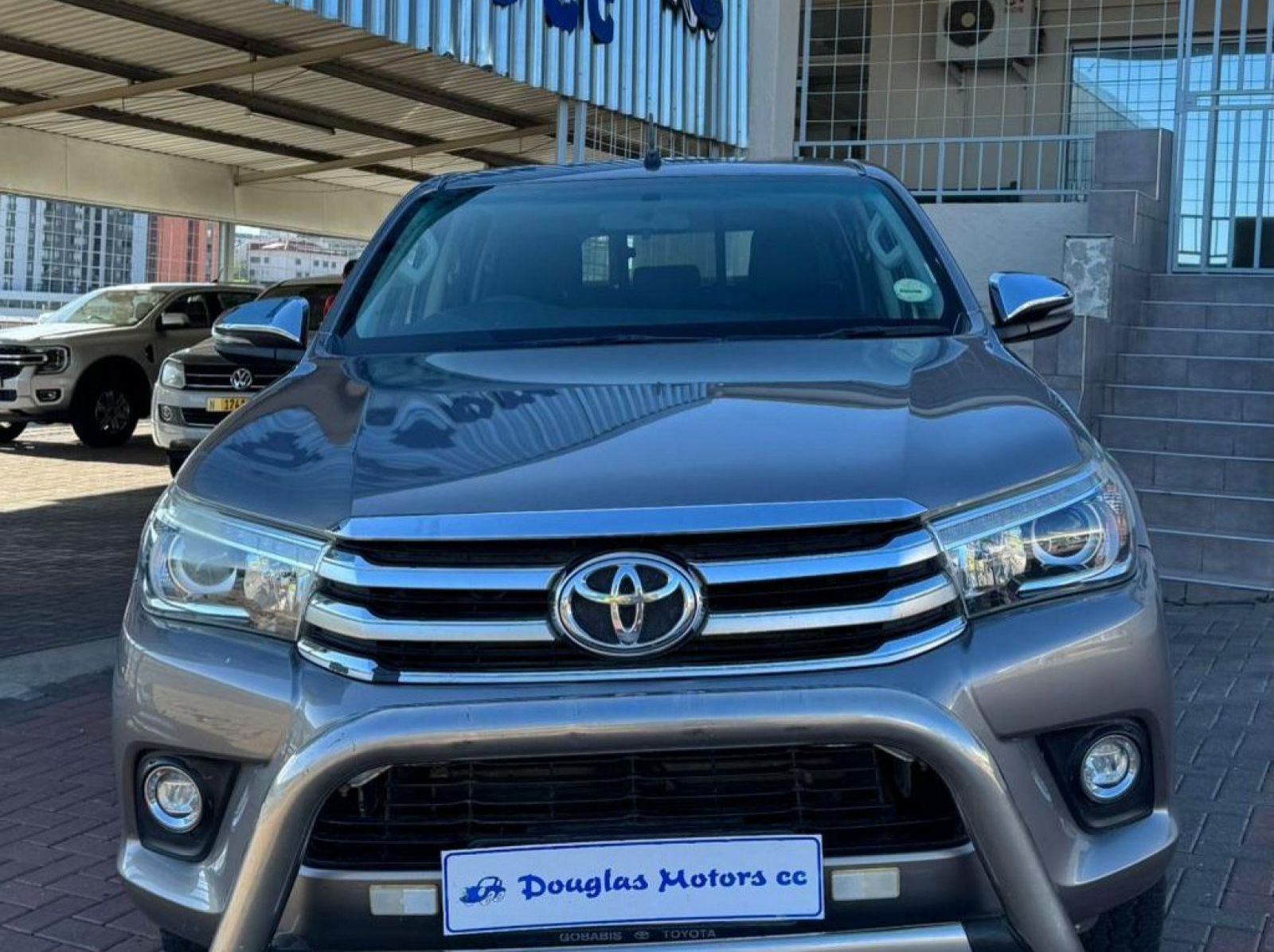 2018 Toyota Hilux 2.8 GD-6 Raider pictures