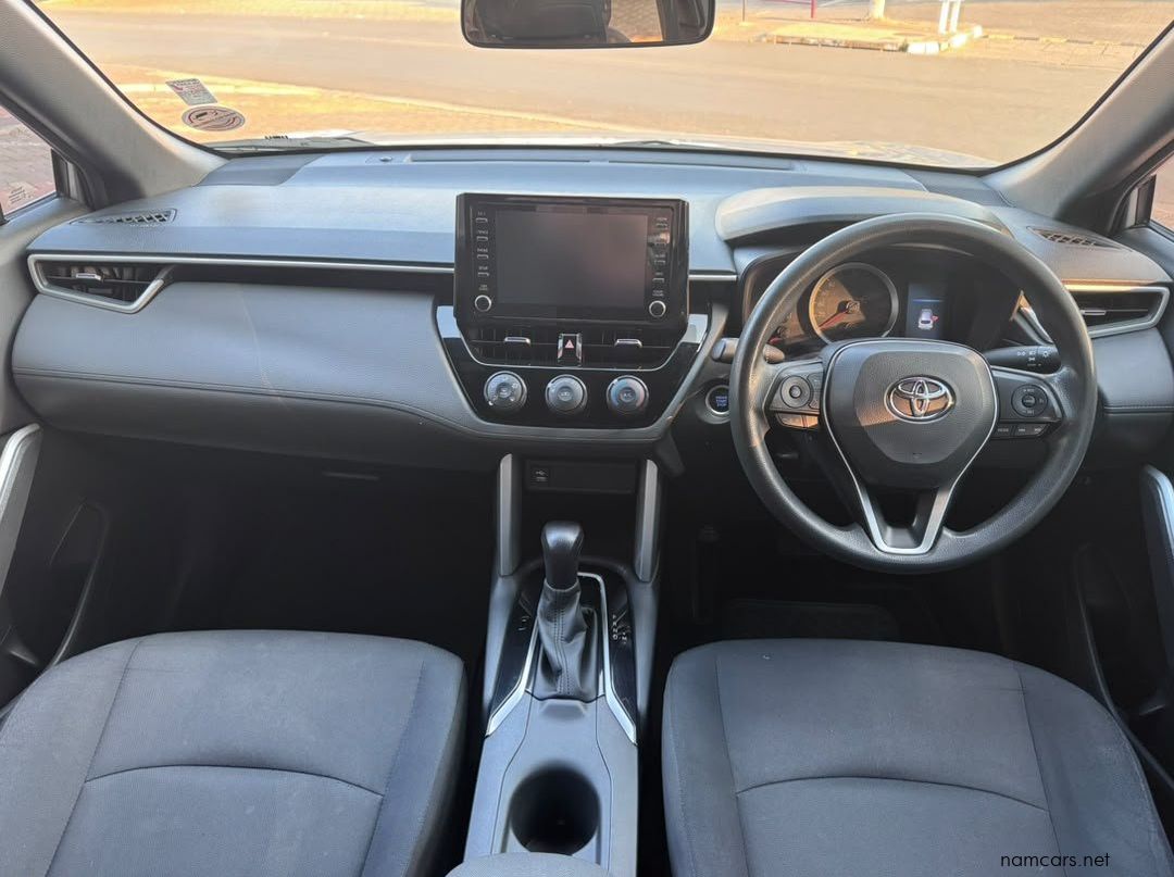 2023 Toyota Corolla Cross 1.8XL pictures