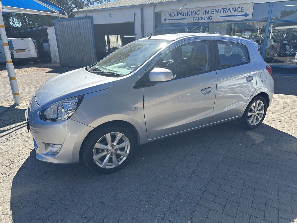 2015 Mitsubishi Mirage 1.2 Local photo