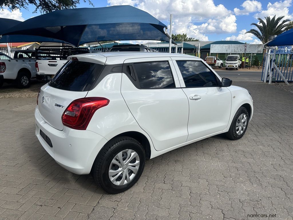 2023 Suzuki Swift 1.2 photo