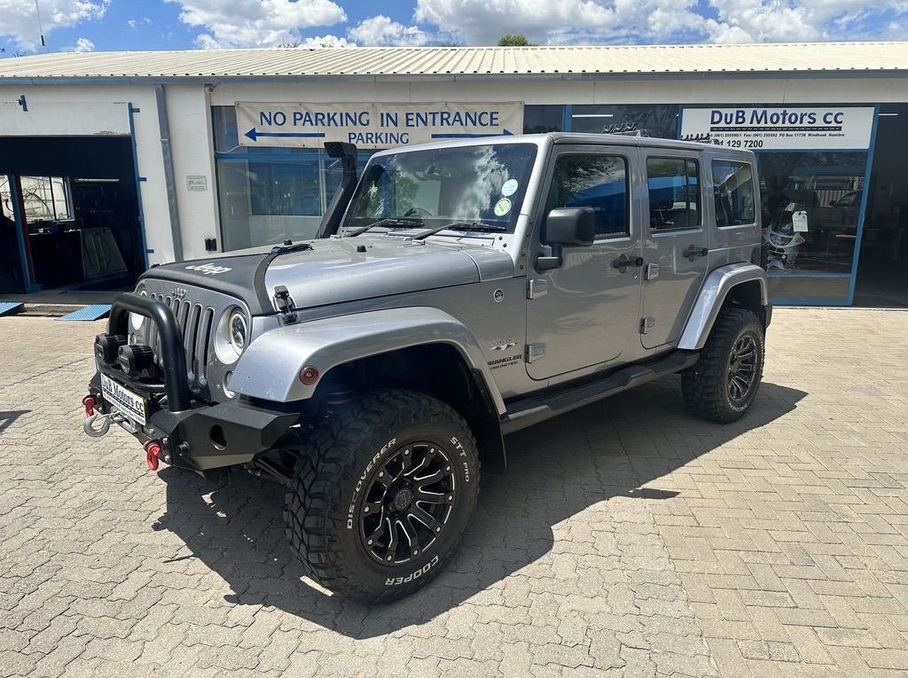 2018 Jeep Wrangler Sahara 3.6 V6 Unlimited pictures