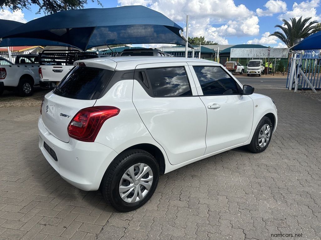 2023 Suzuki Swift 1.2 pictures