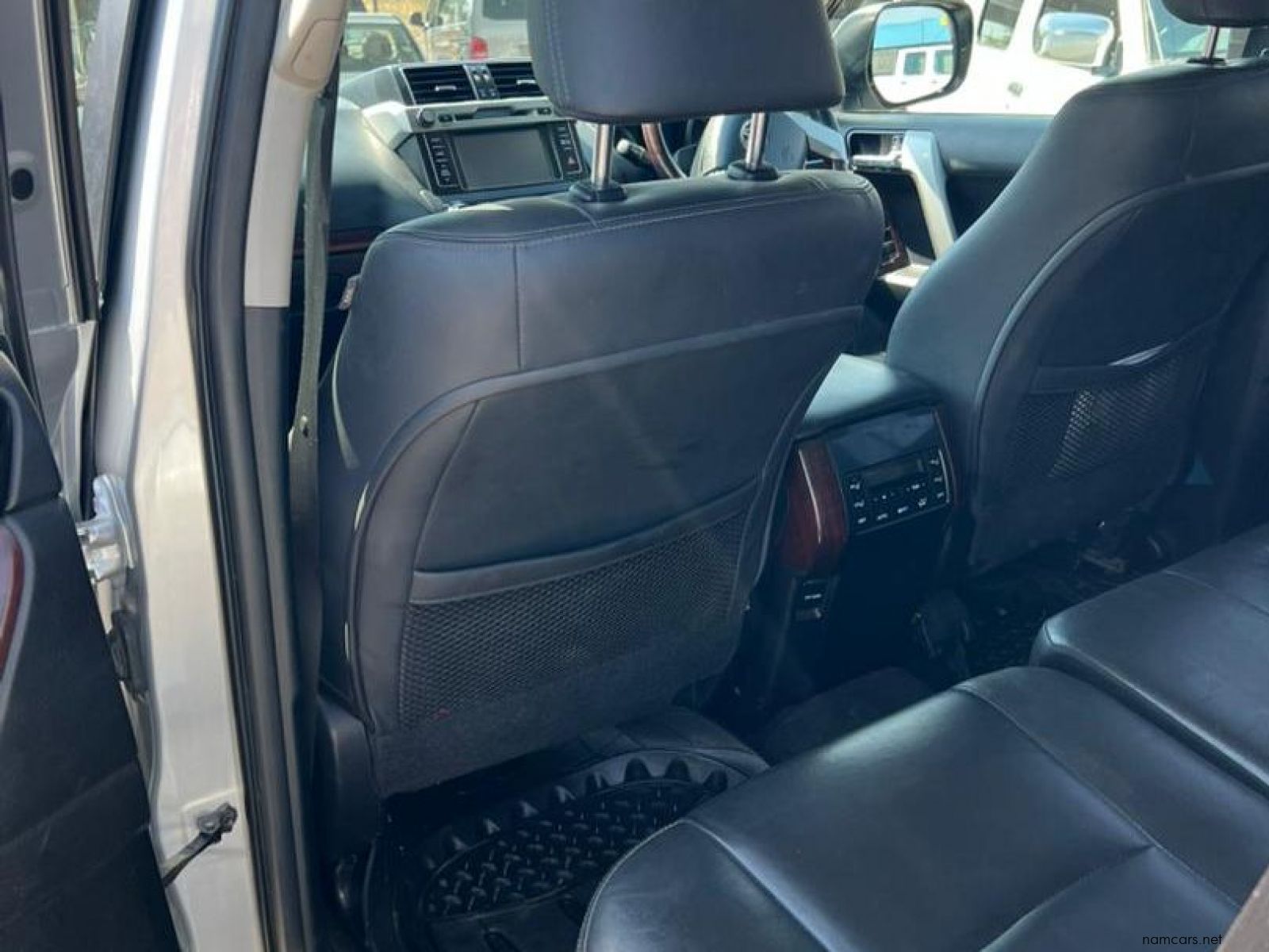 2017 Toyota Prado VX 4.0 V6 A/T photo