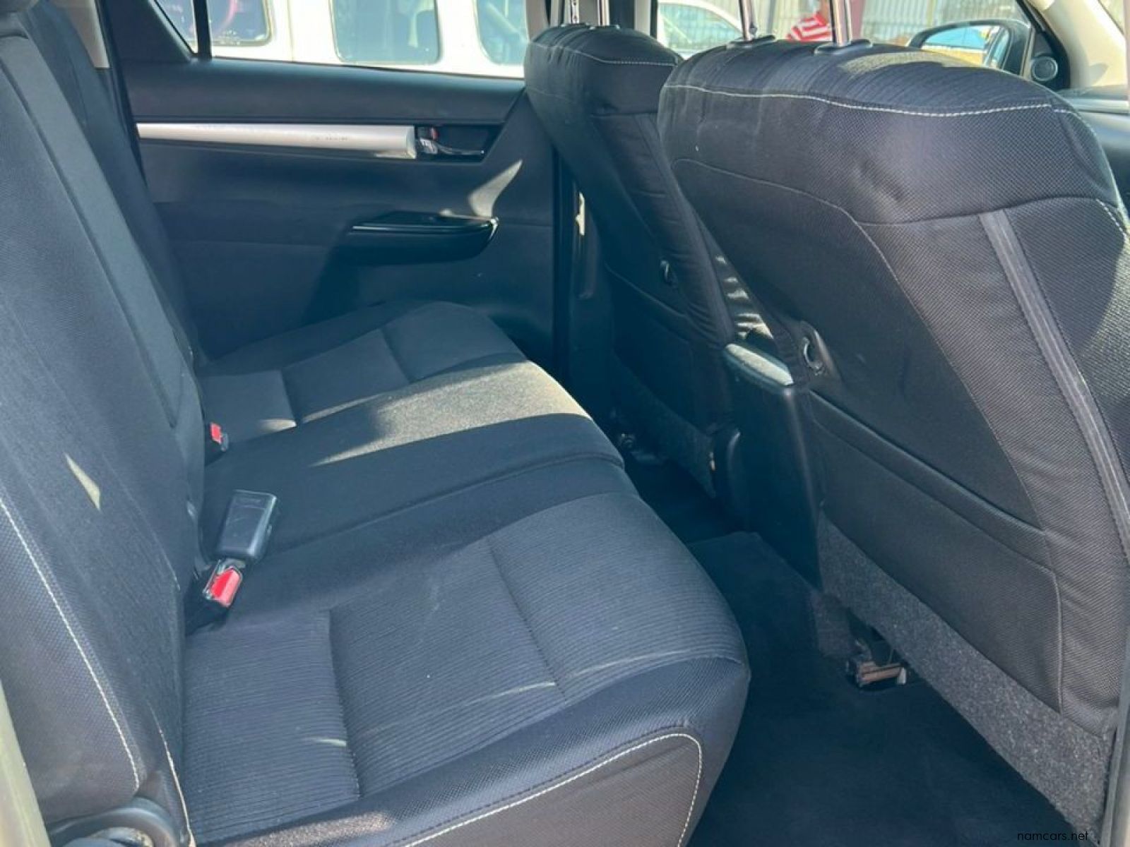 2016 Toyota Hilux 2.8 GD-6 Raider 4x4 A/T photo