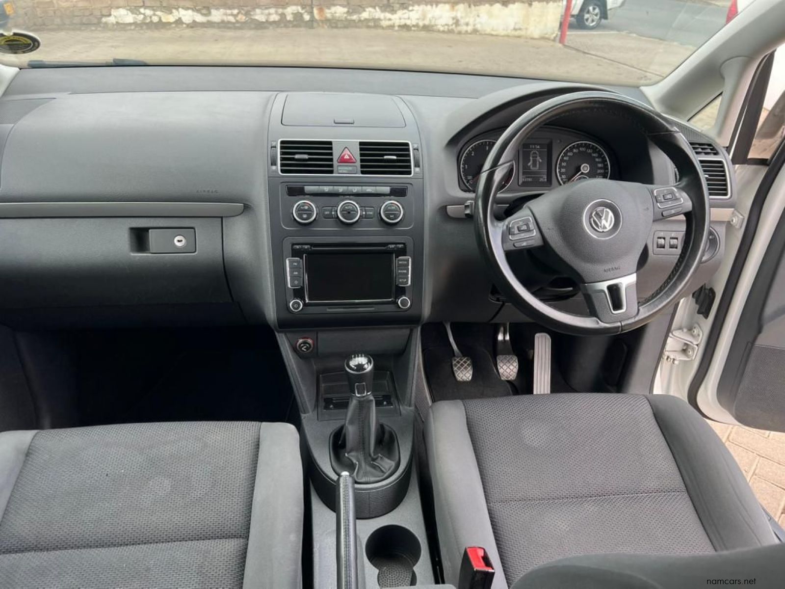 2013 Volkswagen Touran 2.0TDI Trendline photo