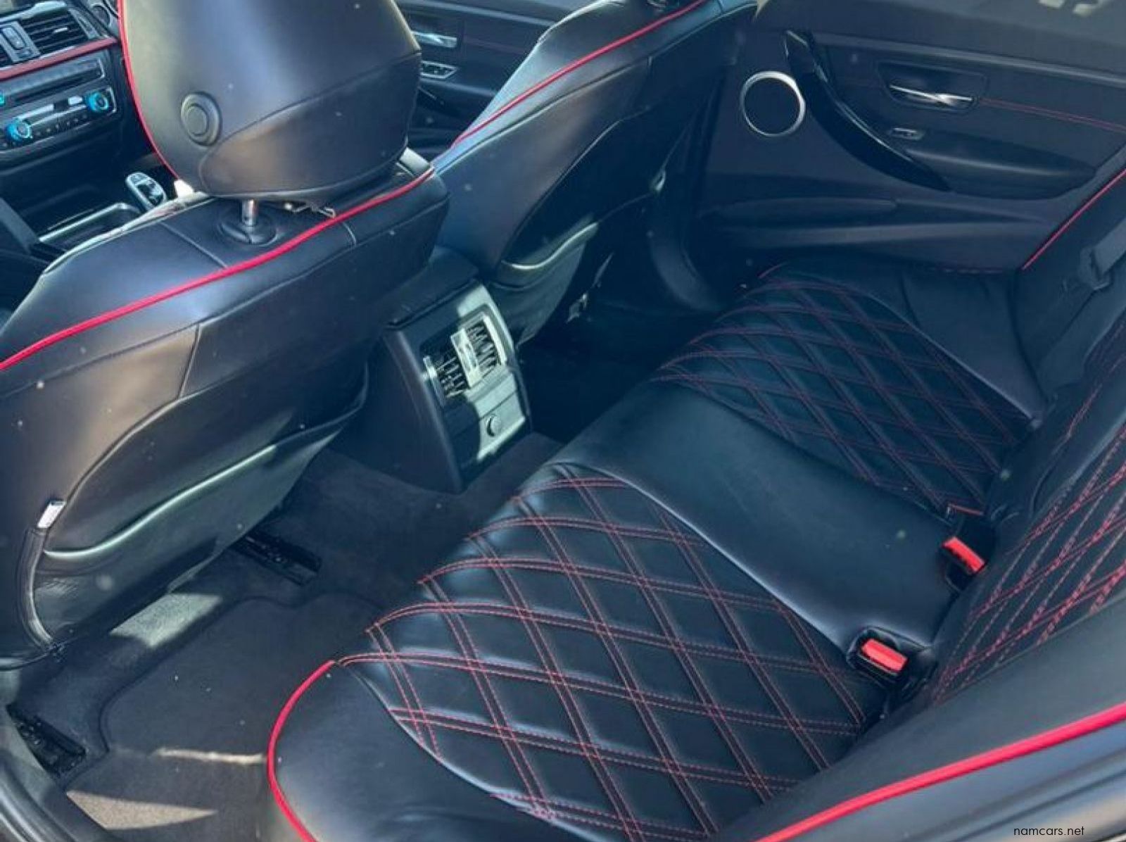 2013 BMW 320i pictures