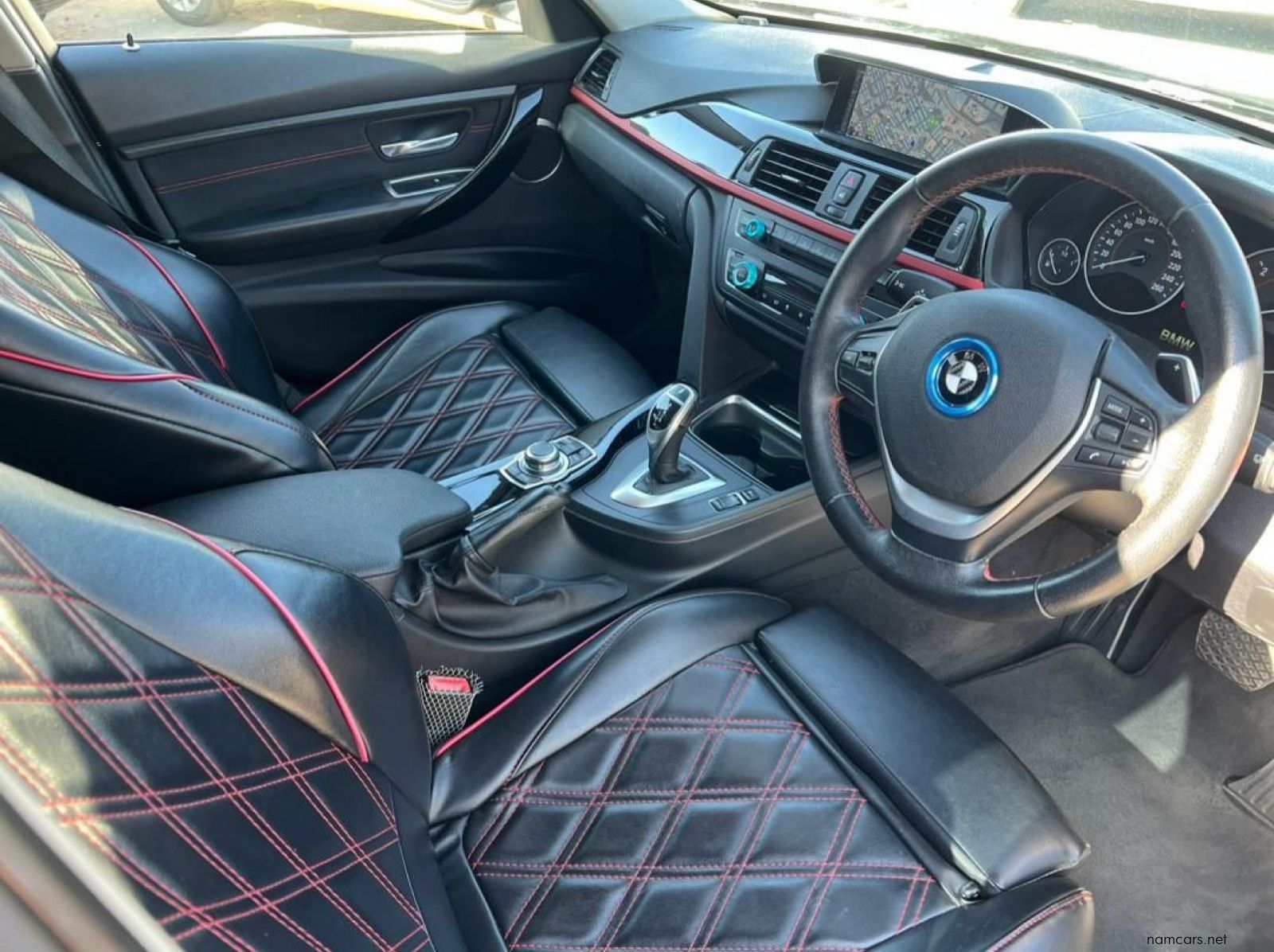 2013 BMW 320i pictures