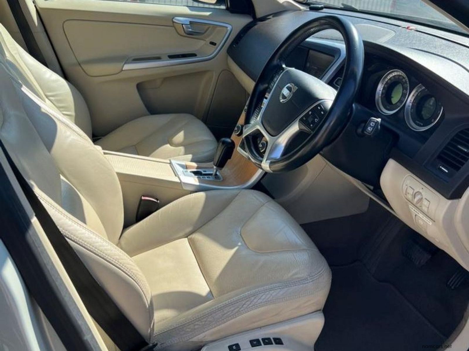 2011 Volvo XC60 T5 pictures