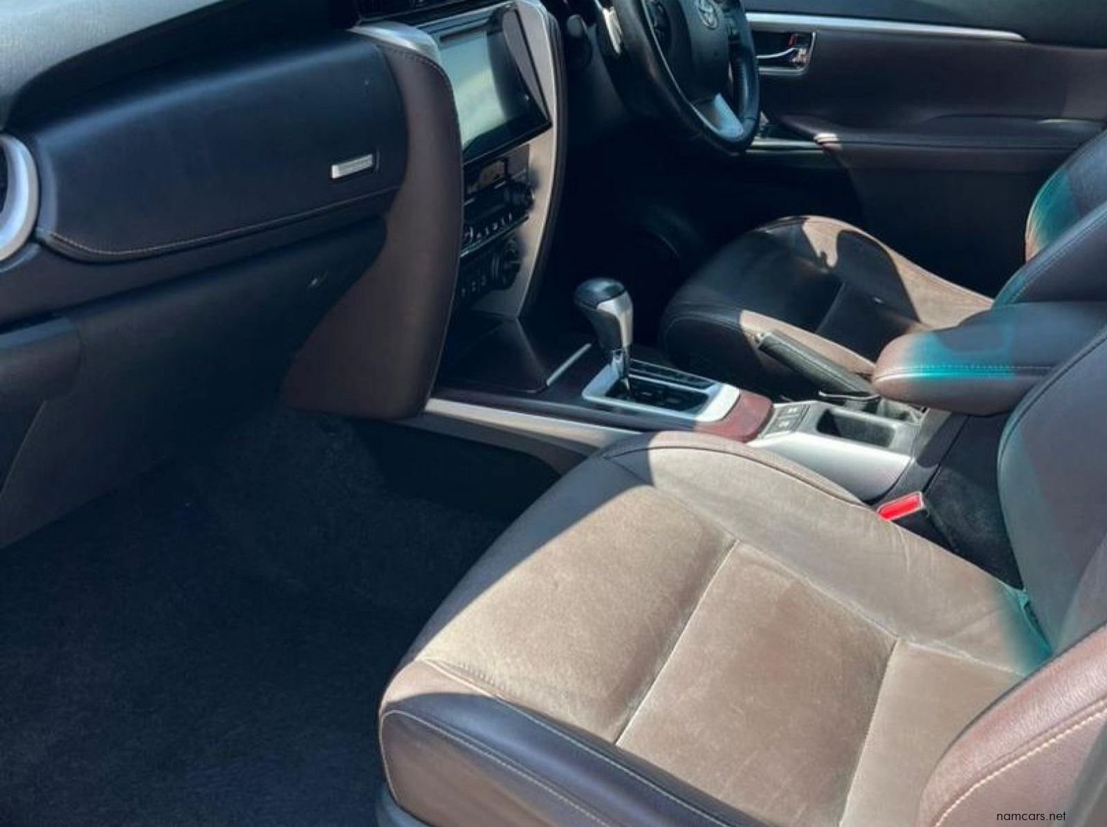 2017 Toyota Fortuner 2.8GD-6 4x4 A/T pictures