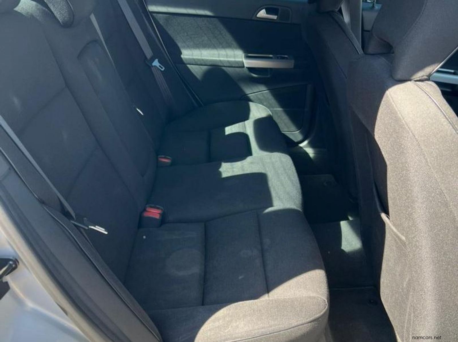 2010 Volvo S40 2.0 Petrol pictures