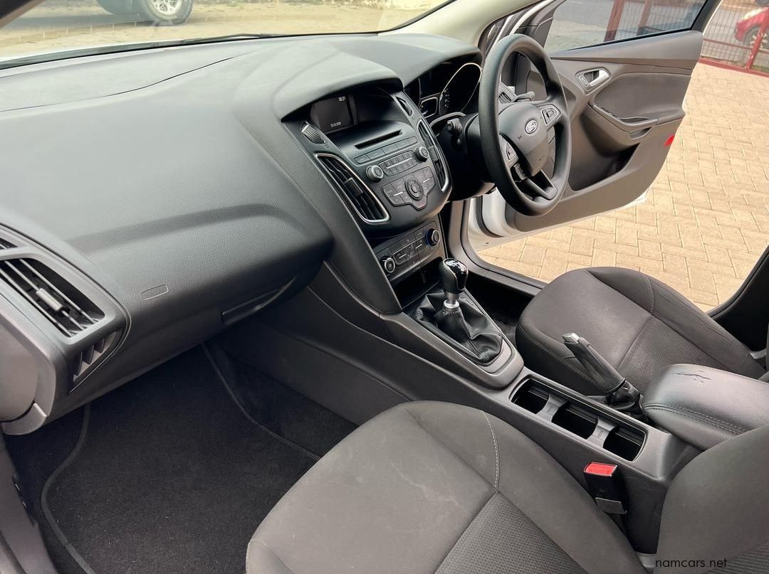 2015 Ford Focus 1.0 ECOBOOST TREND pictures