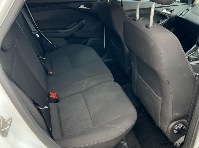 2015 Ford Focus 1.0 ECOBOOST TREND pictures