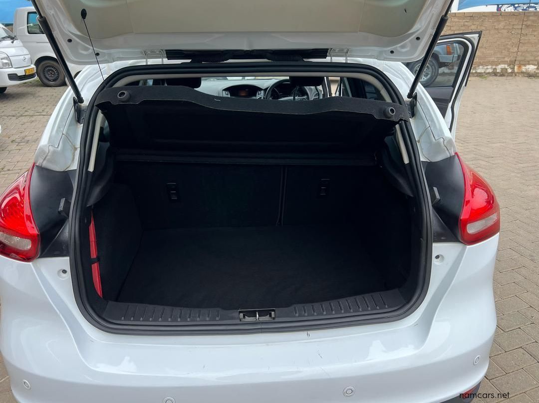 2015 Ford Focus 1.0 ECOBOOST TREND pictures