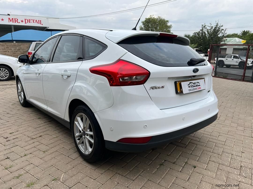 2015 Ford Focus 1.0 ECOBOOST TREND pictures