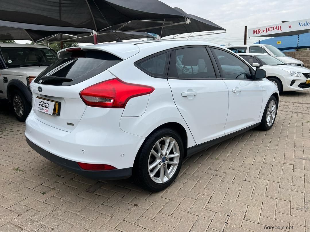 2015 Ford Focus 1.0 ECOBOOST TREND pictures