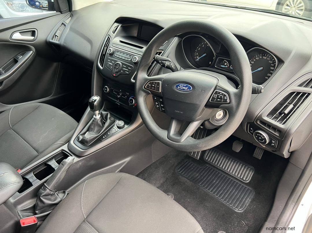 2015 Ford Focus 1.0 ECOBOOST TREND pictures