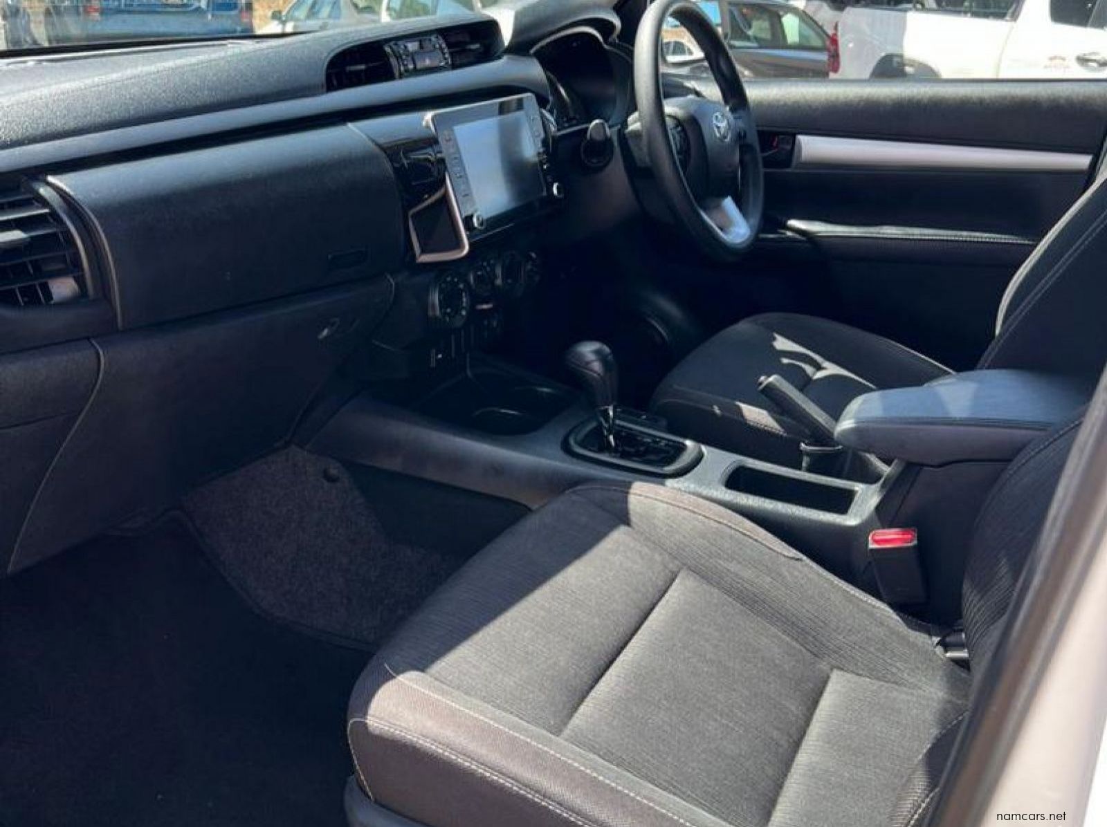 2024 Toyota Hilux 2.4 GD-6 RAIDER 4x4 A/T D/C pictures