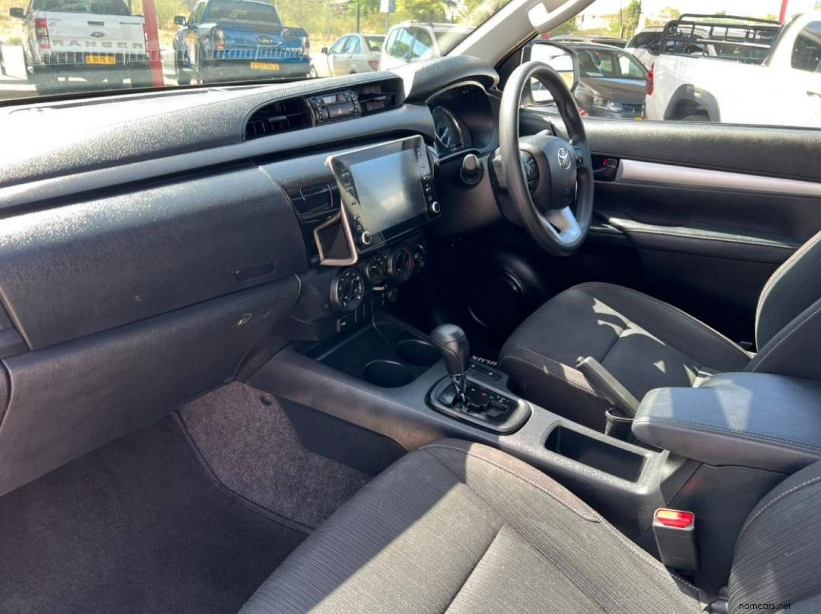 2024 Toyota Hilux 2.4 GD-6 RAIDER 4x4 A/T D/C pictures