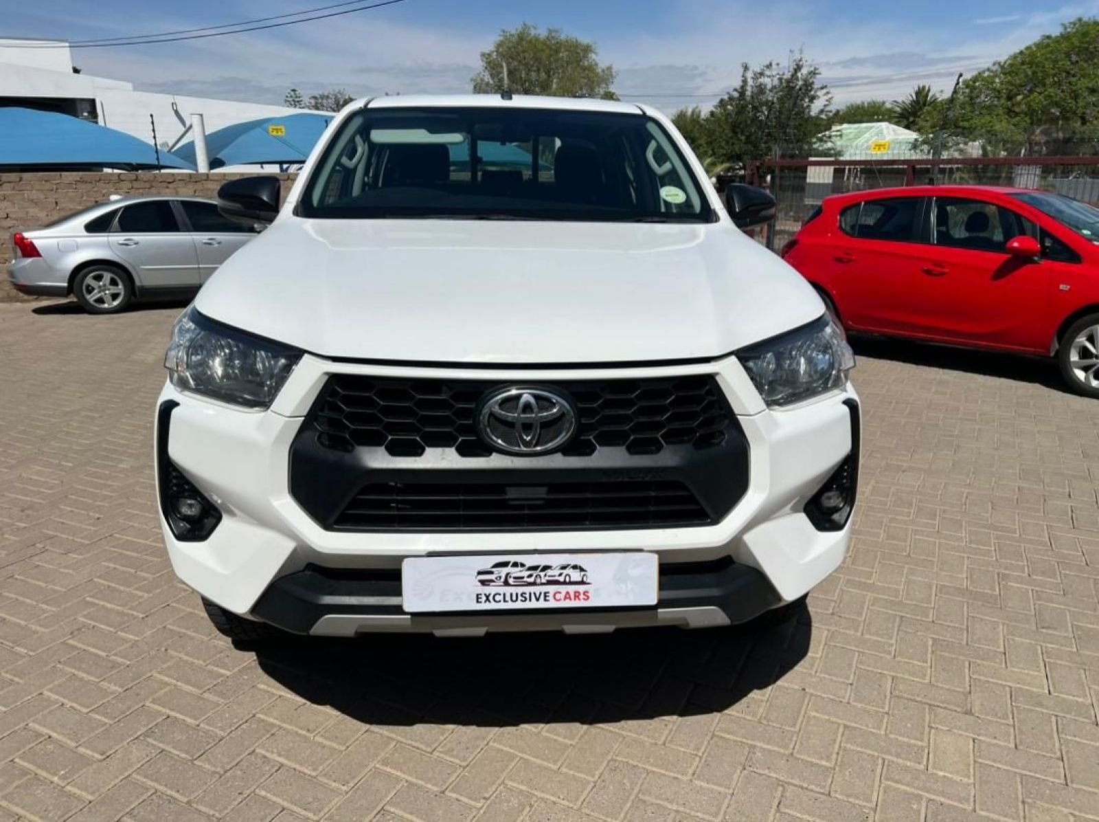 2024 Toyota Hilux 2.4 GD-6 RAIDER 4x4 A/T D/C pictures