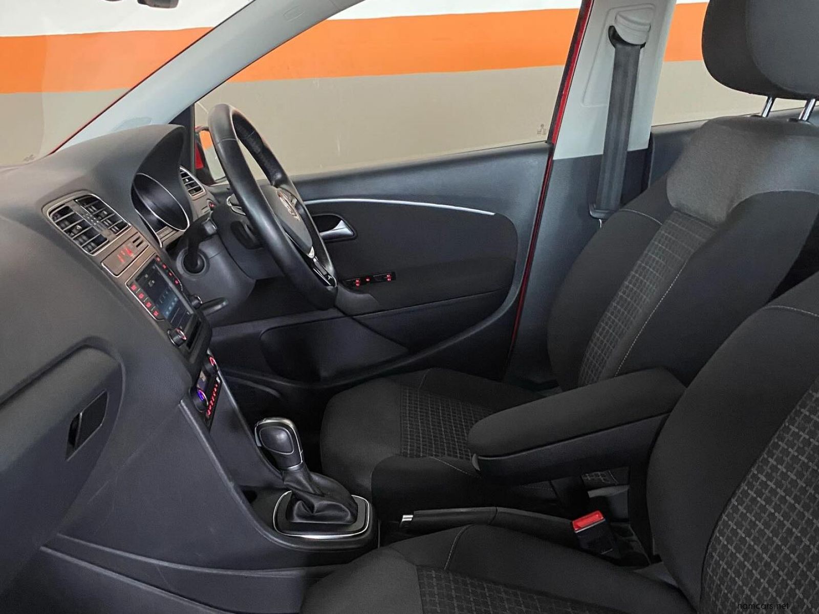 2015 Volkswagen Polo 1.2 TSI Bluemotion photo