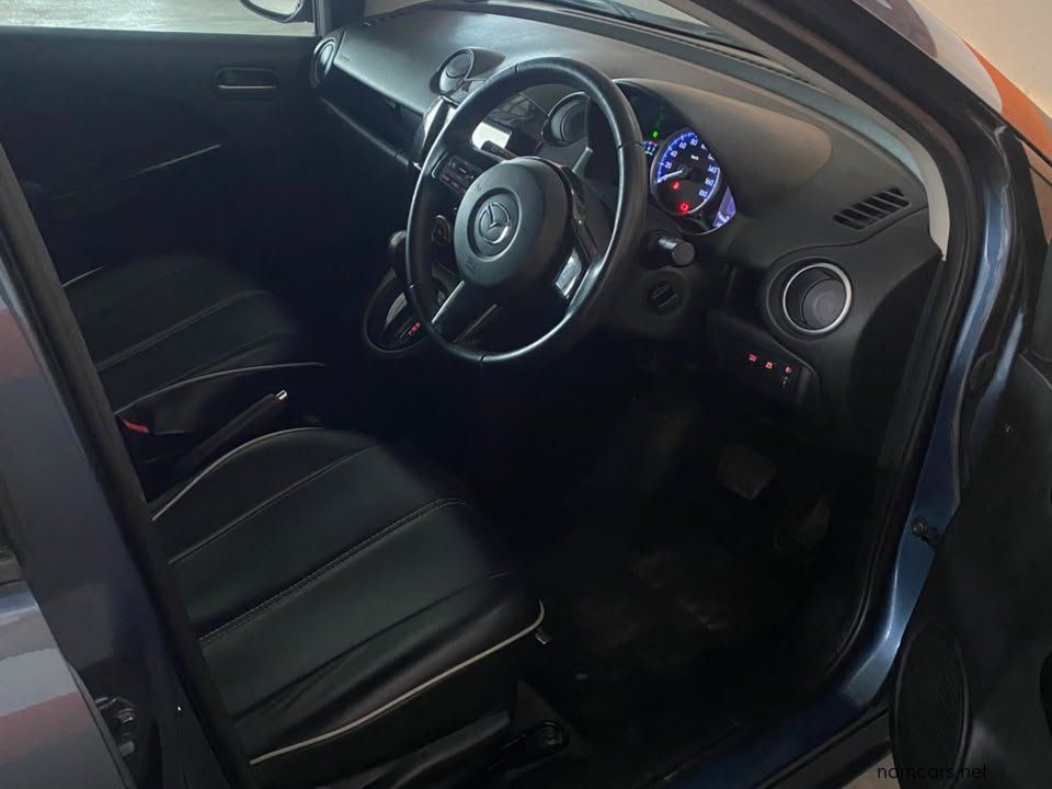 2014 Mazda Demio photo