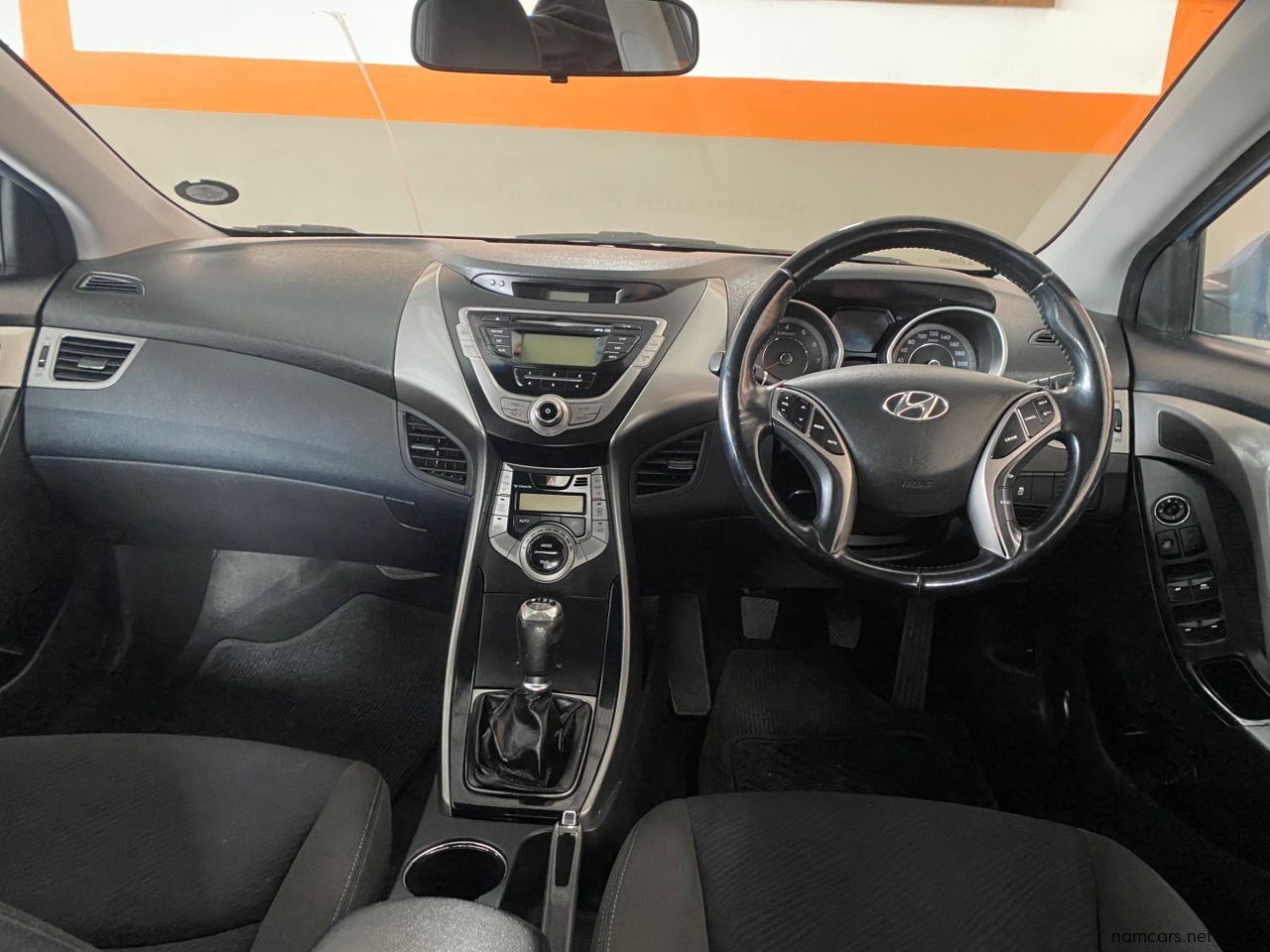 2013 Hyundai Elantra 1.8L GLS Executive photo