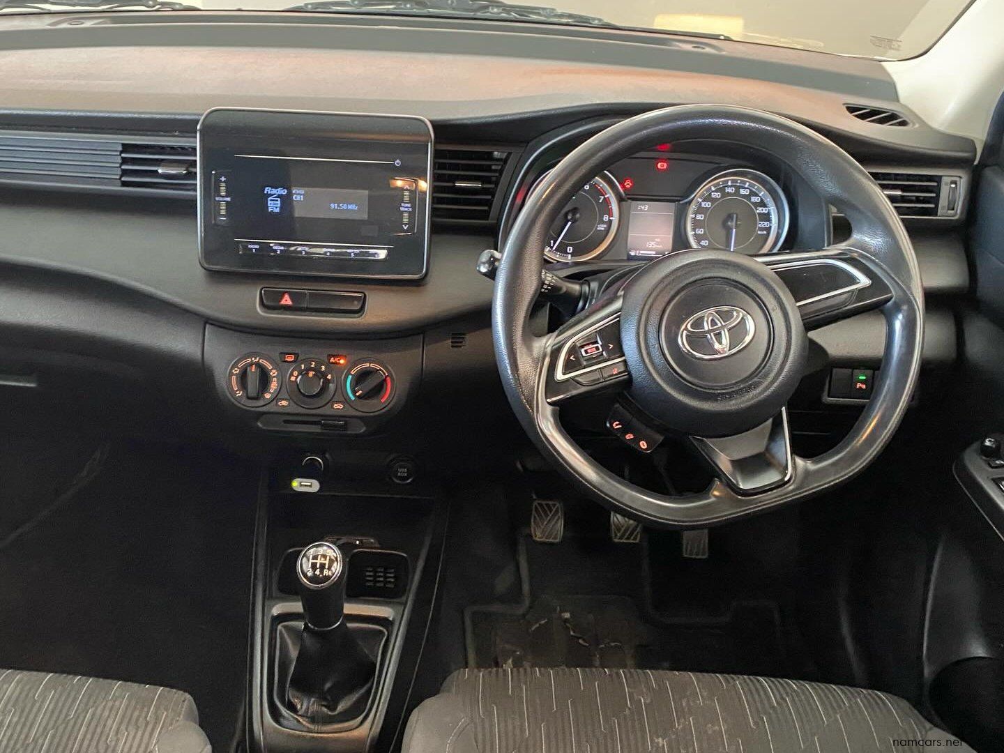2022 Toyota Rumion 1.5L SX photo