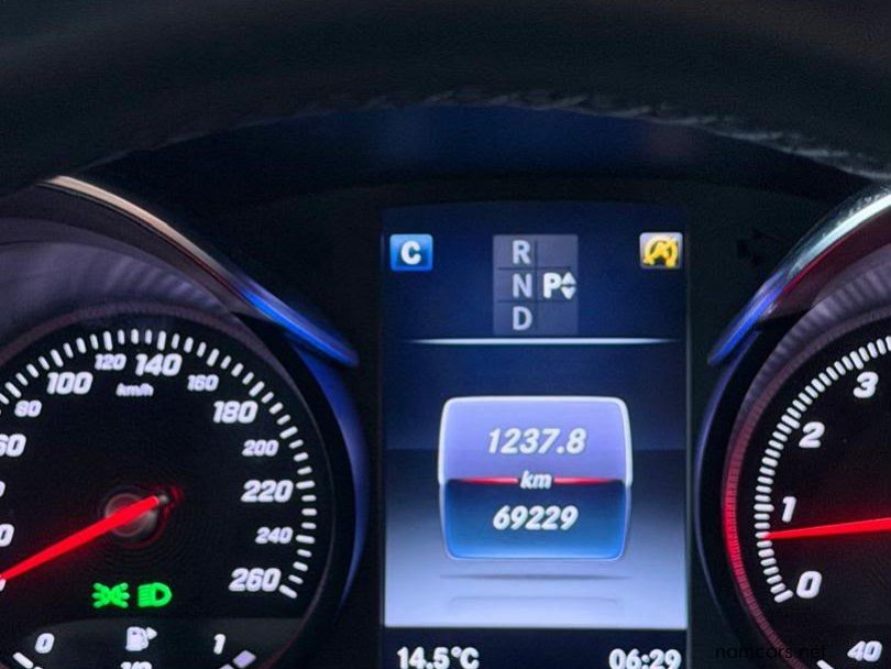 2016 Mercedes-Benz C 200 photo