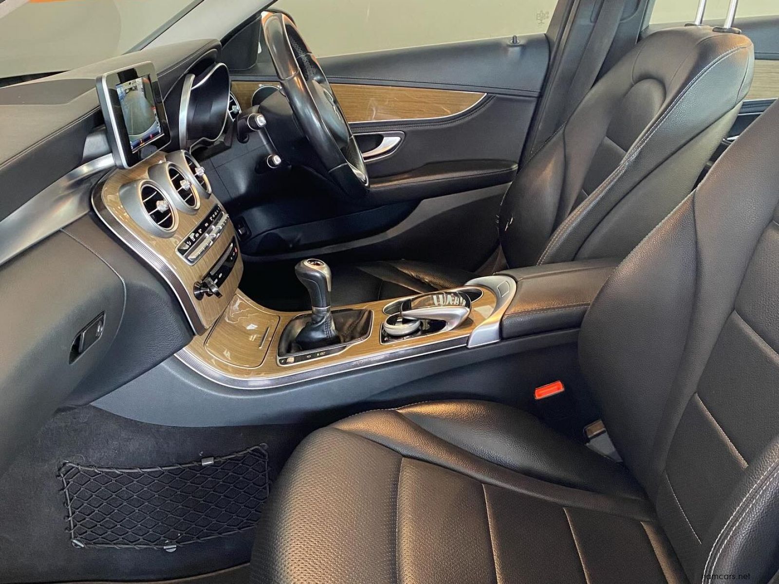 2015 Mercedes-Benz C180 Exclusive photo