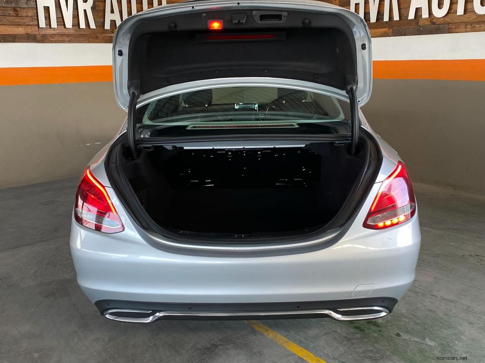 2015 Mercedes-Benz C180 Exclusive photo