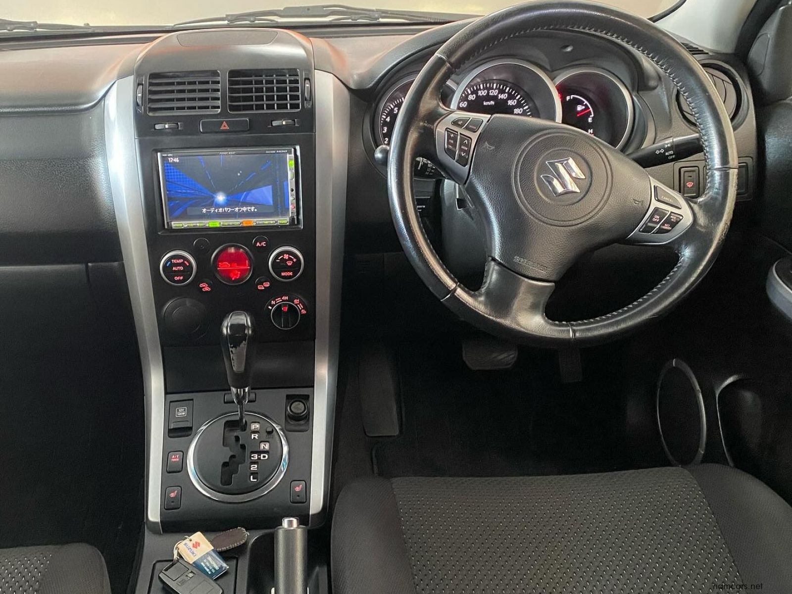 2010 Suzuki Escudo 2.4 4WD 5DR photo