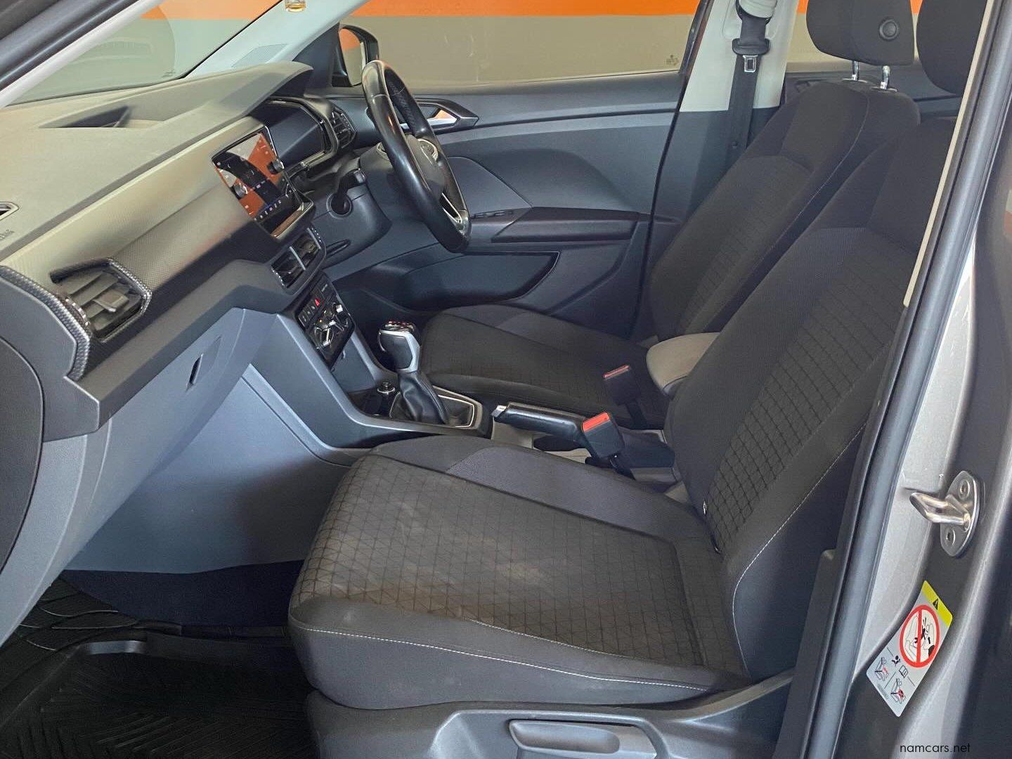 2021 Volkswagen T-Cross 1.0L TSI Comfortline photo