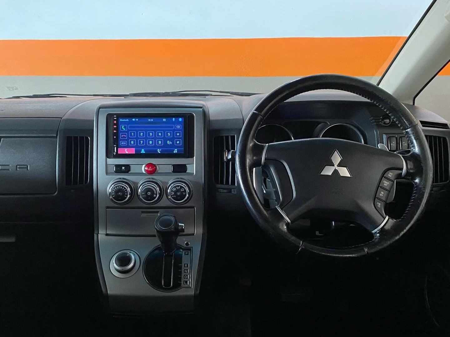 2013 Mitsubishi Delica 2.2L Diesel 4x4 photo
