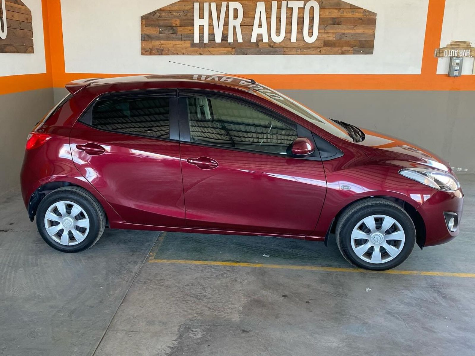 2013 Mazda Demio photo