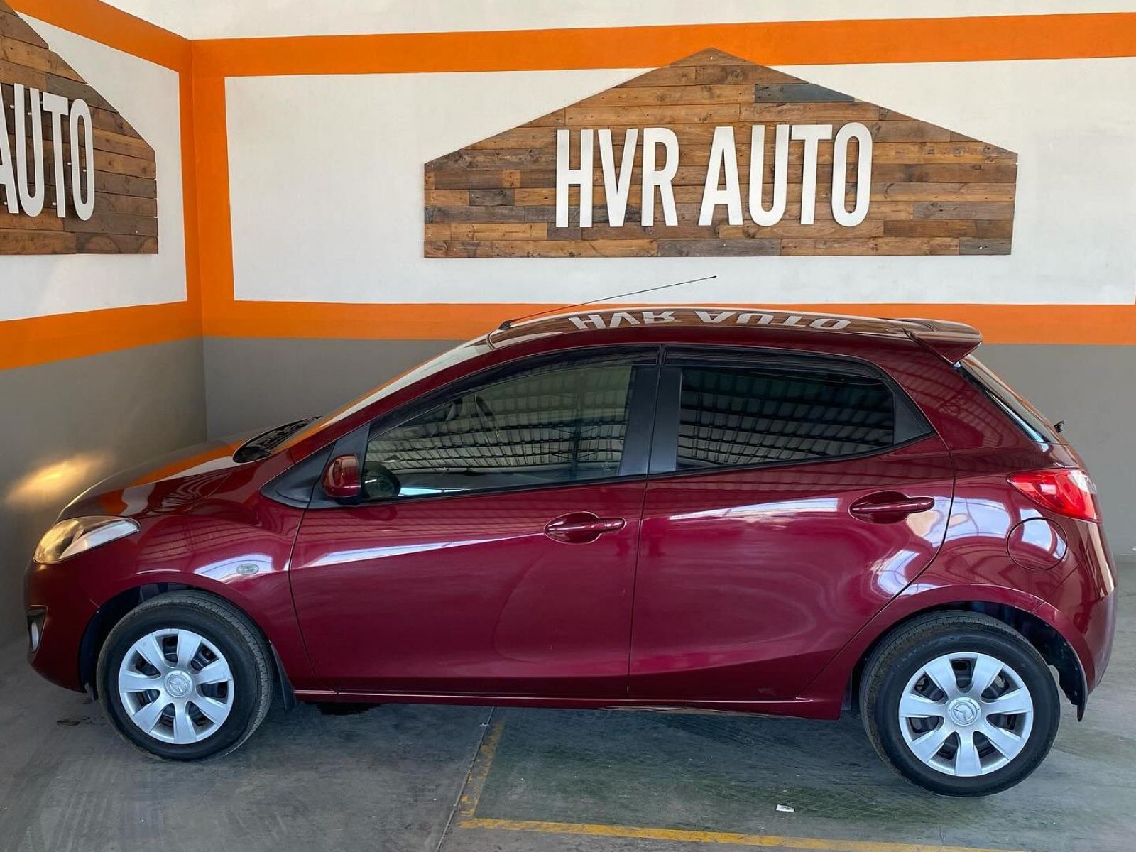 2013 Mazda Demio photo