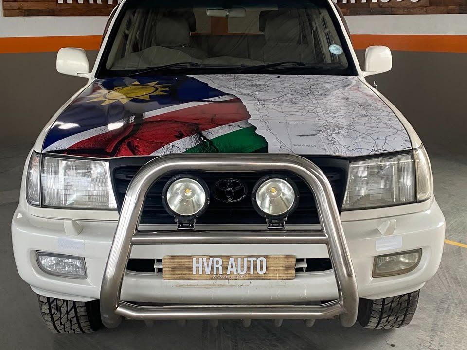 2002 Toyota Land Cruiser 100 V8 photo