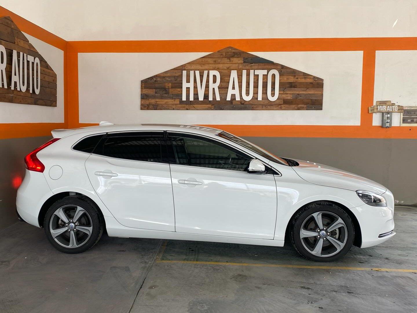 2014 Volvo V40 T4 1.6L photo